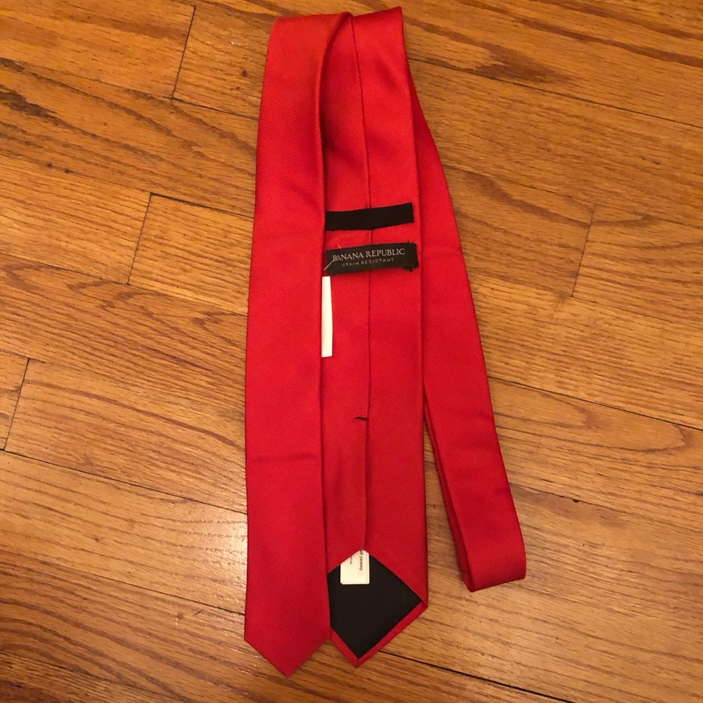 NWOT Banana Republic Red Tie
